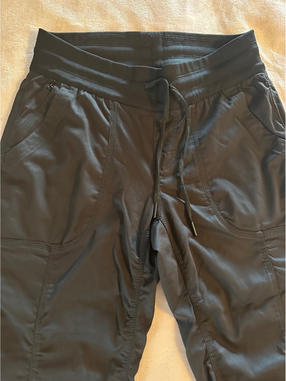 The North Face Women's Athletic Bottoms – Size S/P – Black Crop Activewear